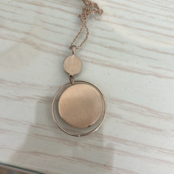 Ann Taylor LOFT Gold Circle Necklace - Picture 6 of 6